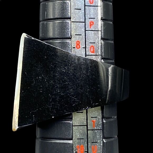 Mother of Pearl abalone ring on plastic base - Picture 6 of 12